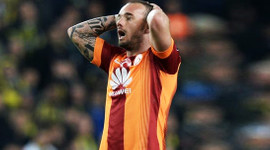 Sneijder'e fena patladılar! 'Tiksinti verici'