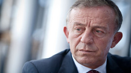 Ali Ağaoğlu rakibine şirket sattı