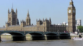 İngiltere 3 dipli resesyonun eşiğinde