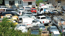 İcralık araçlar otoparkları doldurdu
