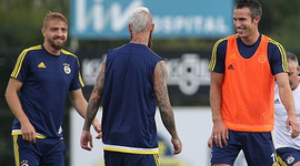 Mehmet Topal ve Gökhan Gönül Shakhtar'a karşı yok!