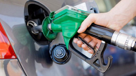 Akaryakıtta indirim üstüne indirim