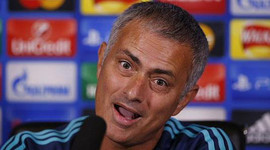 Mourinho: Aç Google'ı ve aptalca soru sorma!