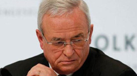 Sonunda istifasını verdi