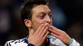 Mesut Özil zam istiyor!