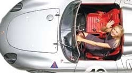 Erkek markaya kadın yüzü