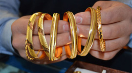 Kuyumcunun çeyrek altın isteyene önerisi