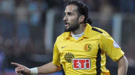 Erkan Zengin yuvaya dönüyor