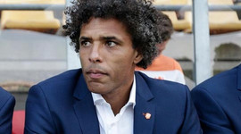 Hooijdonk'tan Fenerbahçe'ye destek mesajı!