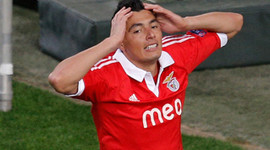 Fenerbahçe Cardozo'yu Bitirdi