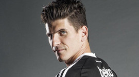 Mario Gomez'den flaş transfer hamlesi