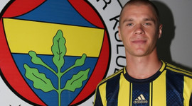 Fenerbahçe İsveçli yıldıza imza attırdı!