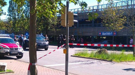 Almanya'da silahlı saldırı! Sinema salonuna bombayla girdi!