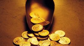 Altın tatil dinlemiyor! Rekor tazeledi