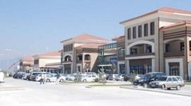 AVM'nin eski sahipleri kaçtı, CEO tutuklandı