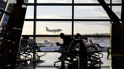 Uçağı rötar yapana 300 euro