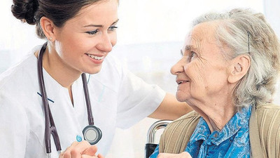 Yaşlıya bedava sağlık hizmeti