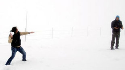 Antalya'ya ilk kar yağdı