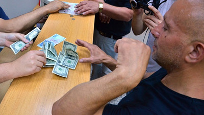 Her 5 döviz bürosundan 4'ü kaçak