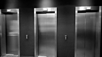 Güvensiz asansöre "online" takip