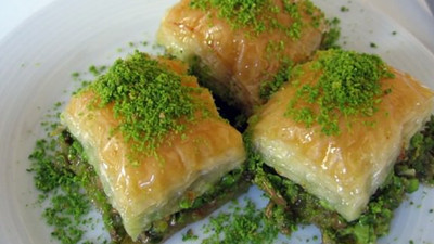 Fıstıklı baklava üretimi durdu!
