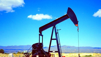 Irak'a metreler kala petrol bulundu!