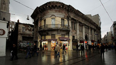 İstiklal'de dev satış