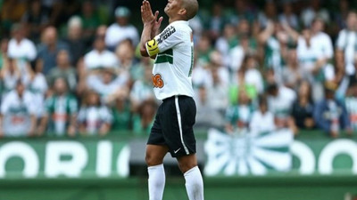 FIFA'dan Alex'e müjde!