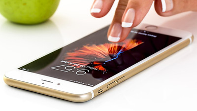 Akıllı telefona 12 milyar lira harcadık