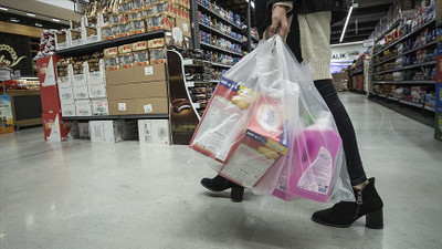 Çevre Bakanlığı plastik poşetten 1 yılda 210 milyon lira kazandı