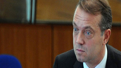 Motorola Cem Uzan'ın oğlunun hesaplarına haciz koydu