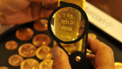 Altın sert düşüşünü sürdürüyor, 1,900 doların altına indi
