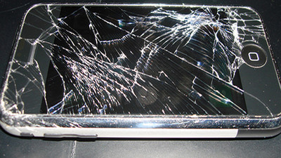 Ekranı çatlamayan cep telefonları geliyor!