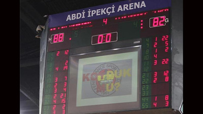 Skorbordda Fener'e skandal "Koyduk mu" yazısı