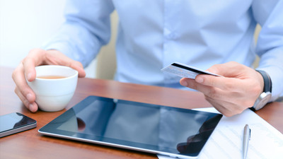 Kredi kartlarına flaş düzenleme!