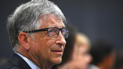 Bill Gates, Microsoft hisselerini satmasa dünyanın en zengini olurdu