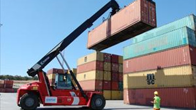 İhracatçı: Kurda gerileme bizi titretiyor, Merkez Bankası önlem alsın