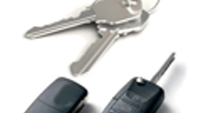 Her 4.5 kişiden biri hem ev hem araba sahibi