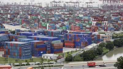 Çin'in nisanda ihracatı artarken ithalatı hızla düştü