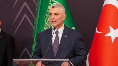 Bakan Bolat'tan 'Türkiye'ye yatırım' çağrısı