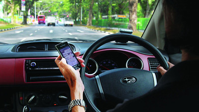 Trafikte telefonla konuşanlar dikkat!