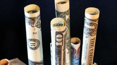 Dolar/TL tahmini yükseldi