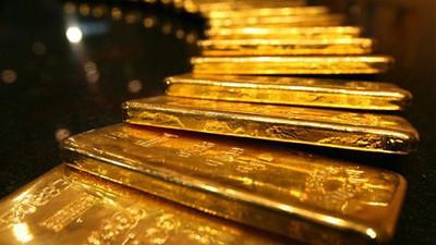 Altın bir ayın zirvesinde