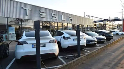 Tesla'dan çalışanlarına zam teklifi