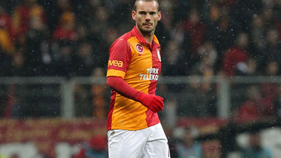 Sneijder'in menajeri bombayı patlattı!