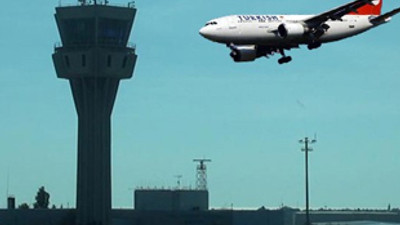 Türkiye uzaydan uçak indirecek!