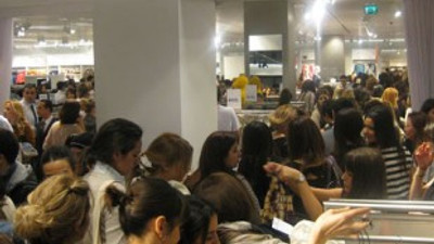 Çaydanlık için 4 saat kuyruk!