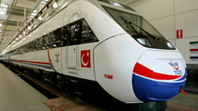 Hızlı trenlere internet ve cep geliyor