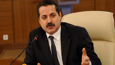 Hem bakanlığı hem de siyaseti bırakıyor