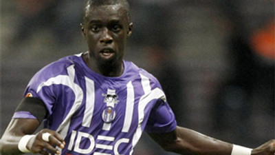 Senegalli sol bek Cimbom'a çok yakın